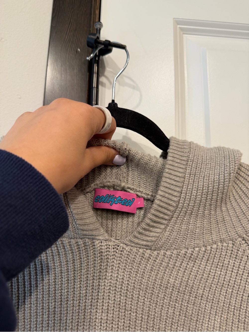Edikted Cozy Ribbed Hooded Knit Pullover - Picture 4 of 4